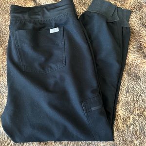 FIGS black Zamora joggers